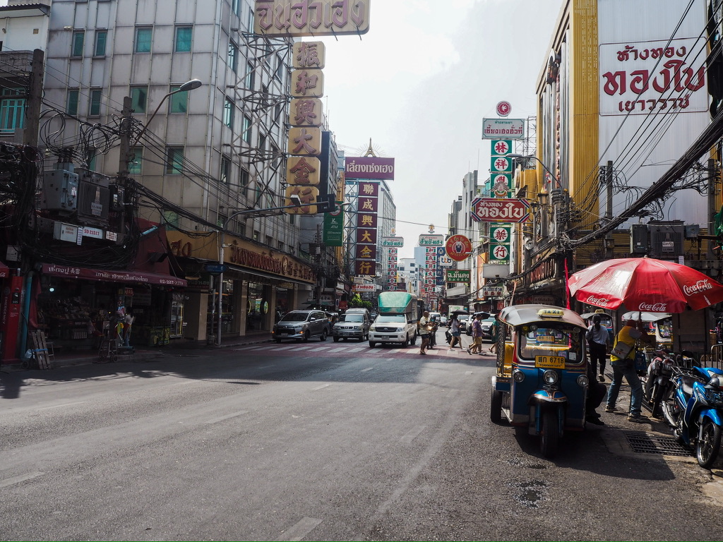 What to Do in Chinatown Bangkok • A Photo Diary - Alex Getting Lost
